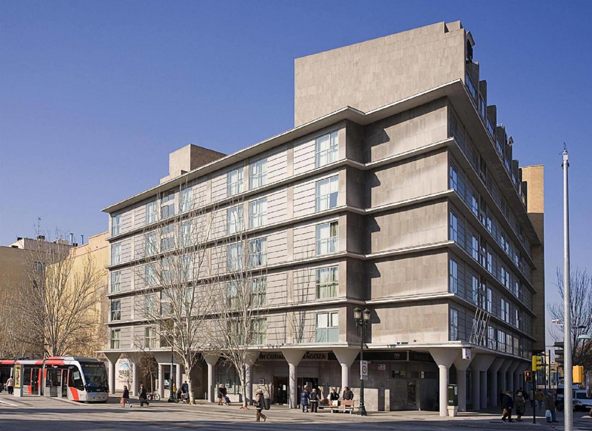 Nh Ciudad De Zaragoza Hotel Exterior photo